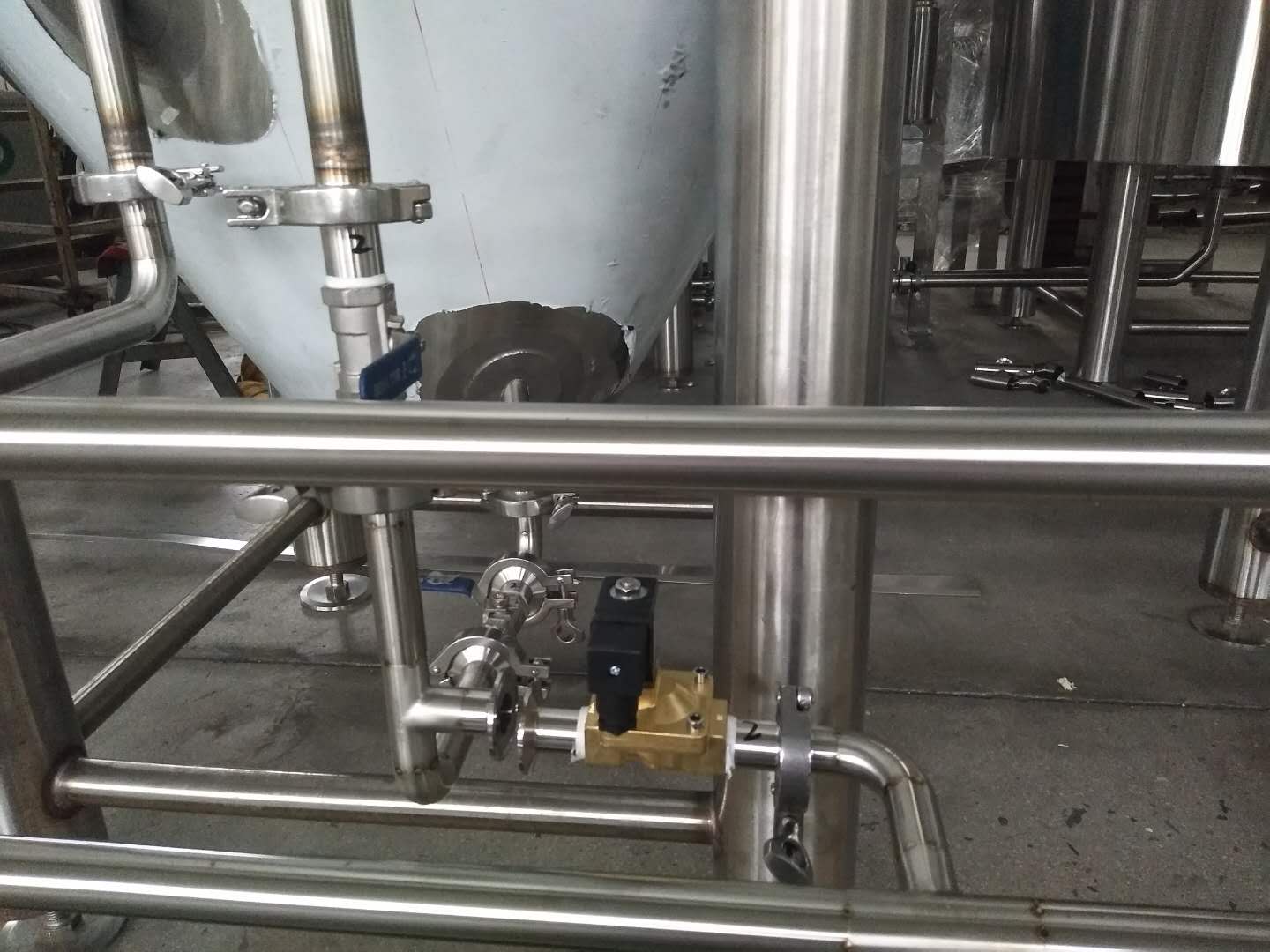 Canada 2 vessel 500L beer brewing system of SUS304 316 for sale from China w4