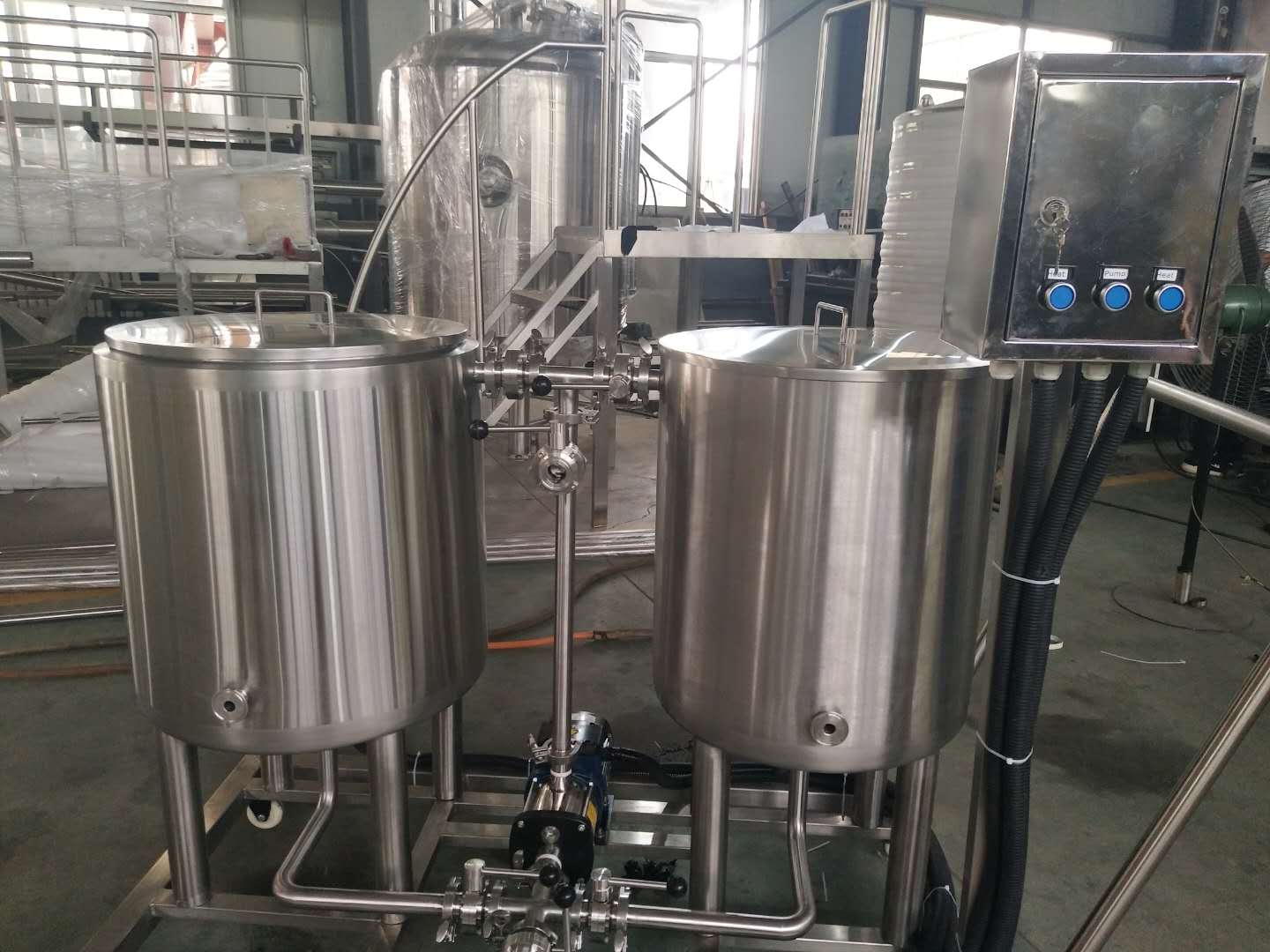 秘鲁小型微型酿酒设备中国不锈钢工厂供应商W1