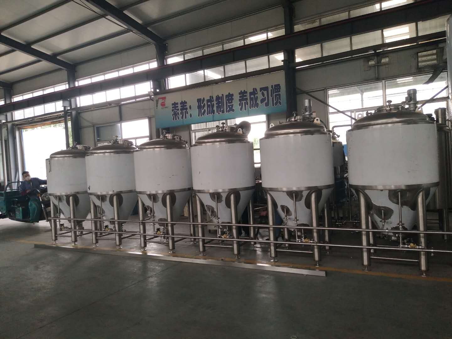 来自中国W1的sus304 316高品质发酵罐