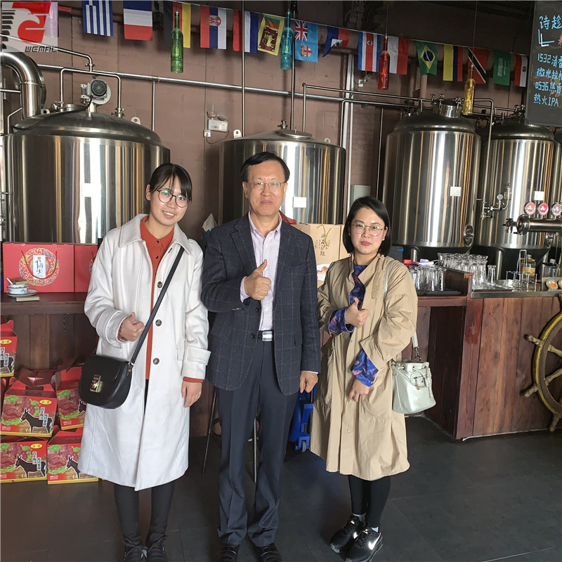 小啤酒厂啤酒设备销售中国制造商