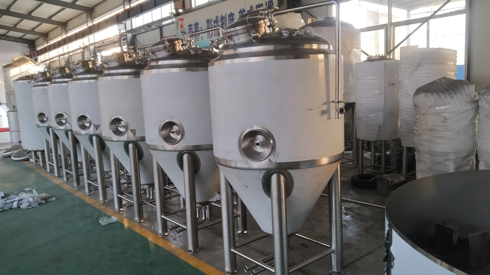 WEMAC工厂的啤酒酿造发酵师