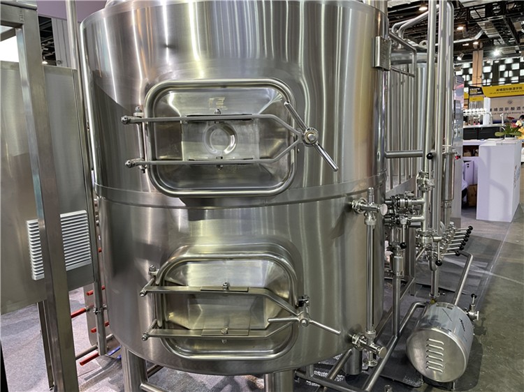 1500L啤酒酿造-酿造套件-啤酒厂水箱。jpg