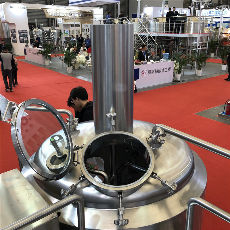 在加拿大销售的500L专业酿造设备WEMAC G039