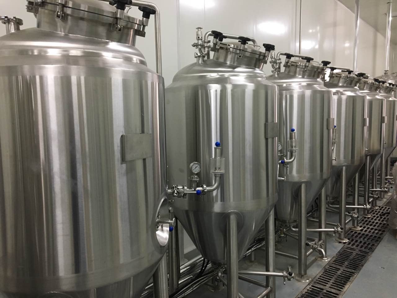 100gal 200gal夹克不锈钢发酵罐，用于啤酒酿造供应商ZXF