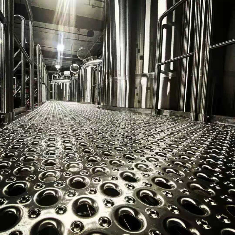 中国专业工艺啤酒酿造啤酒厂厂膨胀设备捣碎的枪支和锥形发酵罐从WEMAC